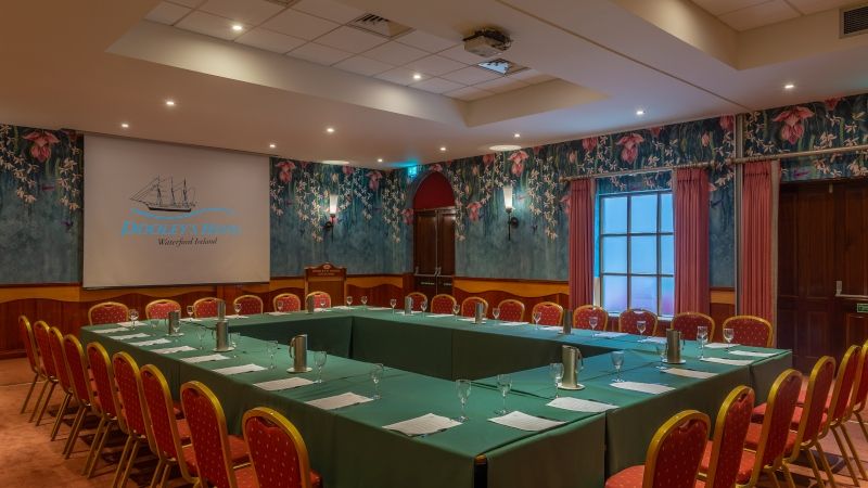 dooleys-hotel-meeting