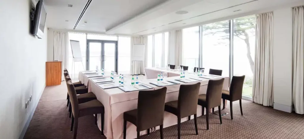 cliff-house-hotel-meeting